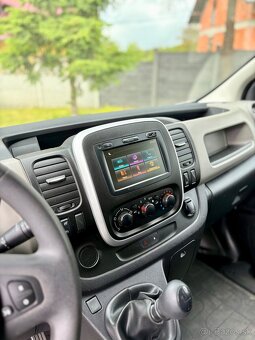 Renault Traffic 1.6 dci 101800km rok 2019 - 10