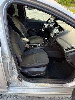 Ford Focus Kombi 1.5 EcoBoost ST Line - 10