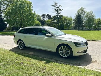 Škoda Superb combi 1.6 TDI DSG - 10