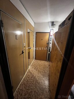 TOP 2 izbový byt s balkónom a výťahom, s pekným výhľadom v B - 10