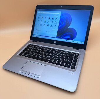 Notebook 14" HP.AMD PRO A10-8730B 4x2,40GHz.8gb ram.256gSSD - 10