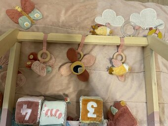 Little Dutch Hracia deka, drevená hrazda mix hračiek - 10