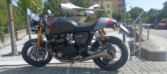 TRIUMPH THRUXTON RS1200 - 10