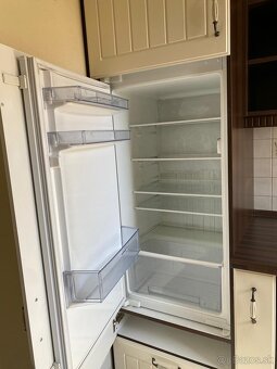 Moderná kuchynská linka so spotrebičmi - 10
