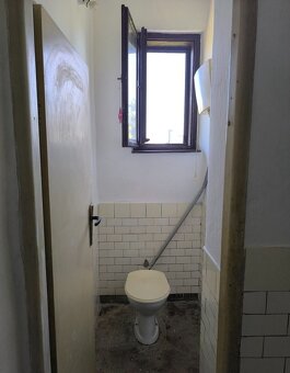 Na predaj 4 izbový rodinný dom-Dvorníky 10km od Hlohovca - 10