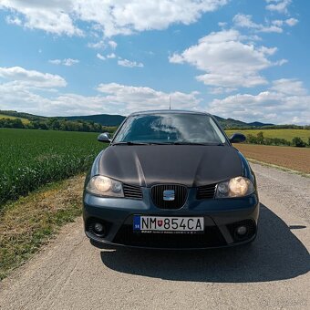Seat Ibiza 1.4 benzín (63kw) - 10