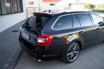 Škoda Octavia Combi 2.0 TDI DPF RS DSG - 10