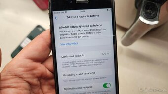 Apple iPhone SE 2020 - nová batéria - 10