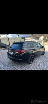 Opel astra sports tourer+ - 10