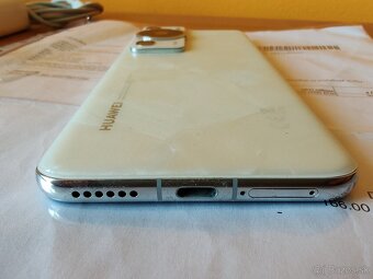 Huawei P60 Pro White Pearl - 10
