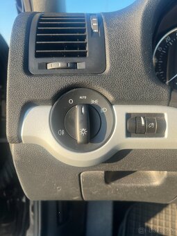 Škoda Octavia Scout 2,0 TDi 103 kW - 10