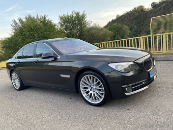 BMW F01 740d Xdrive 230kw - Webasto ,Navi ,Šiber, Individual - 10