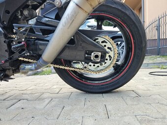 Suzuki gsxr 1000 k7 - 10