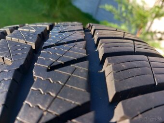 225/60 r17 zimne pneumatiky - 10