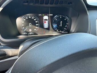 Volvo XC90 4x4 2.0 b5d 235 k R design 7 miestna verzia - 10