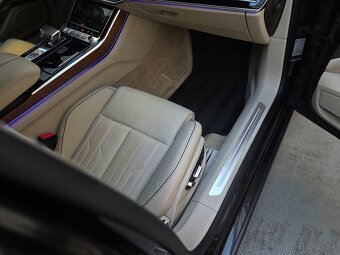 Audi A8L 60TFSI Quattro - 10