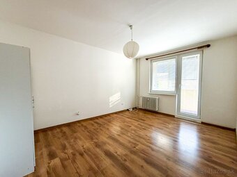 Prenájom – veľkometrážny 2izb. byt, 2x balkón, MC, Handlová - 10