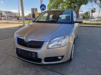 Škoda Fabia Combi 1.4 16 V Elegance - 10