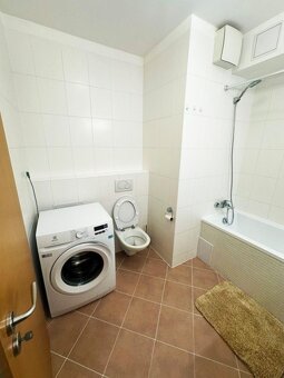 2-izbový byt s balkónom v projekte Jégého Alej, Bratislava I - 10