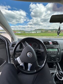 Volkswagen Golf 1.9 TDi - 10
