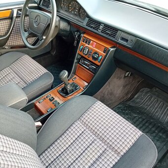 Mercedes-Benz w124 300D - 10