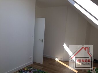 4 izbový mezonetový byt v centra mesta Sereď - 10
