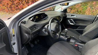 Peugeot 308 SW 1.2 e-THP 130k Combi 96kw Manuál - 10