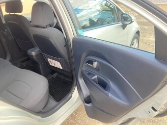 KIA RIO - 10