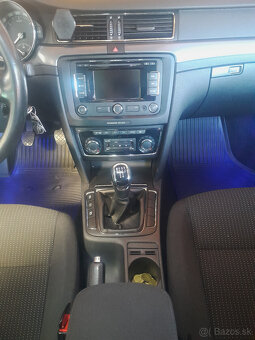 Predam Skoda Superb combi 1,6 TDi - 10