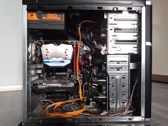 Počítač (stolový) - 10