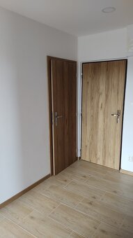 3 IZBOVÝ BYT NA PRENÁJOM - SÍDLISKO NAD JAZEROM - 10