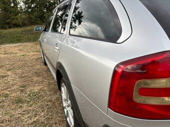 Škoda Octavia SCOUT 4x4 2.0 TDI 103kw - 10