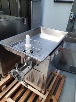 Mlynček na mäso 42 Mäsiarský vlček rezačka mäsa 42 - 10