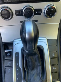 Volkswagen Passat B7 2.0TDI 103kw - 10