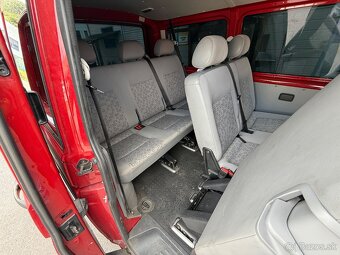 Volkswagen T5 Transporter 2.5 TDI 9-miestny - 10
