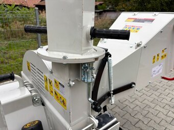Štiepkovač Lumag Rambo HC20HZ - 10