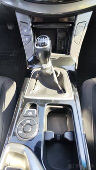 Hyundai i40 CW 1.7CRDi  výbava Business - 10