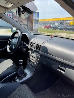 TOYOTA AVENSIS 2.2 D - 10