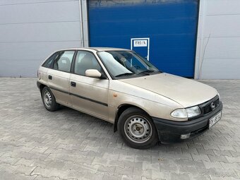 Opel Astra F 1.6 - 10