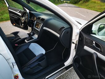 ŠKODA OCTAVIA COMBI RS 2.0TDI CR DSG+F1 125KW 170PS XENON - 10