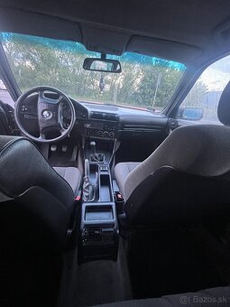 BMW E34 520i Touring - 10