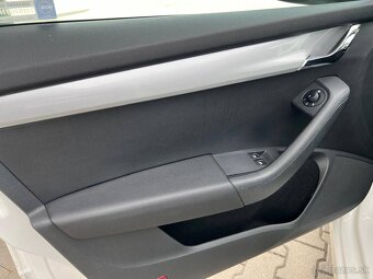 Škoda Octavia Combi 1.6 TDI Ambition - 10