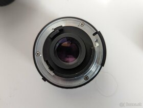 Nikon EM a objektívy - 10