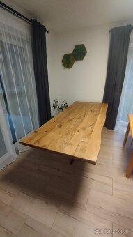 Masívne stoly , postele a iní nabytok na mieru - 10
