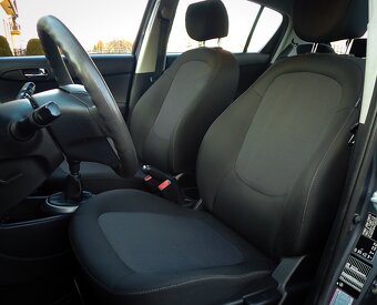HYUNDAi i20 1.2 16V  BENZIN- 4 valec -12/2013 - KLIMA, STK - 10