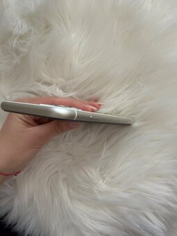 iPhone 11 64gb white - 10
