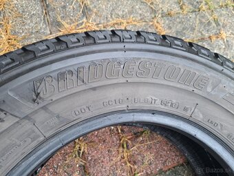 215/70 r15c Brigestone - 10