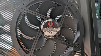 Počítačová skriňa Corsair 500R Carbide Series - 10