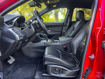 Jaguar E-Pace 2.0 184kW Benzín R-Dynamic AWD A/T,110000Km - 10