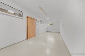 REZERVOVANÉ - RD (OBJEKT) V ATRAKTÍVNEJ LOKALITE SO SKLADOM - 10